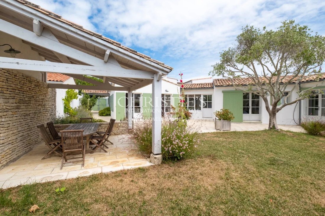 House in La Couarde-sur-Mer, Nouvelle-Aquitaine, France 2 - 16415312