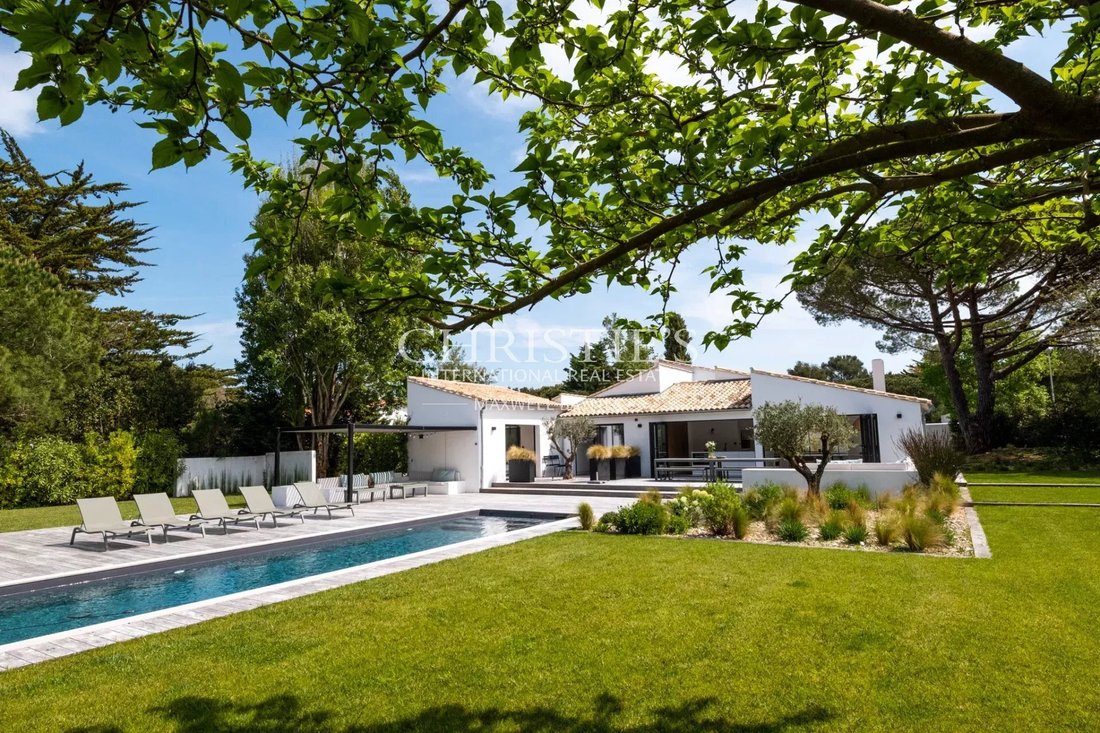 House in Les Portes-en-Ré, Nouvelle-Aquitaine, France 2 - 15498892