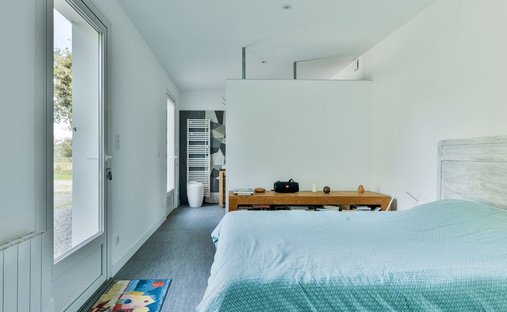 House 379m² Living Space, Great Comfort And Geothermal Energy