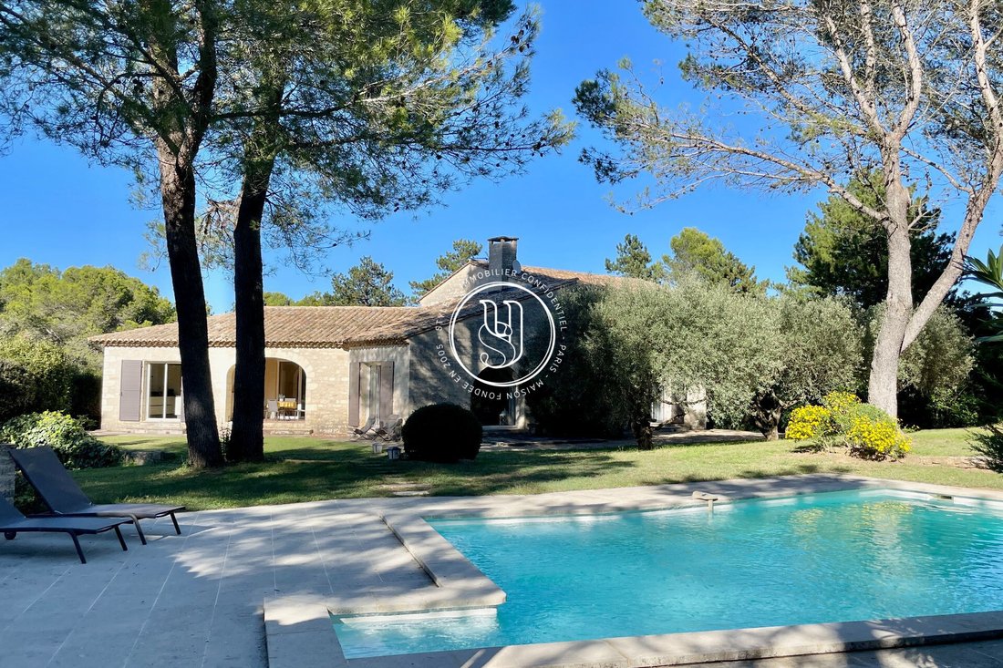Villa in Uzès, Occitania, France 1 - 16415941