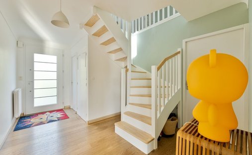 House 379m² Living Space, Great Comfort And Geothermal Energy