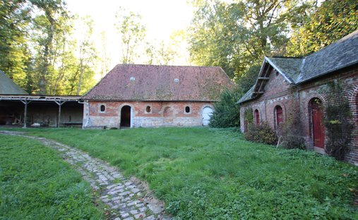 Castle for Sale in Veules-les-Roses, Normandy, France