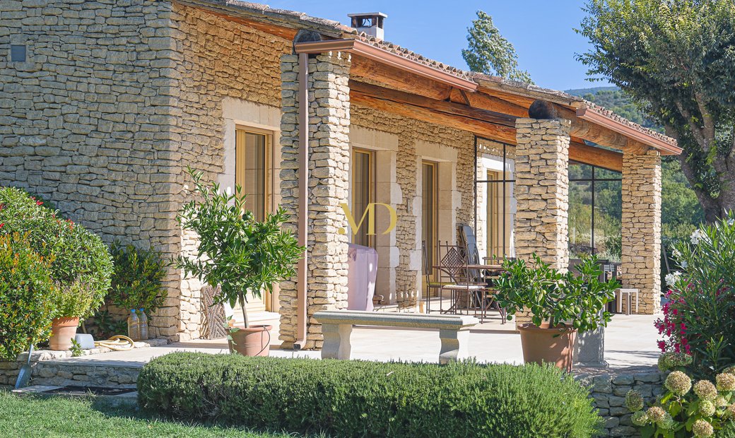 Beautiful Stone Property With Views And Pool