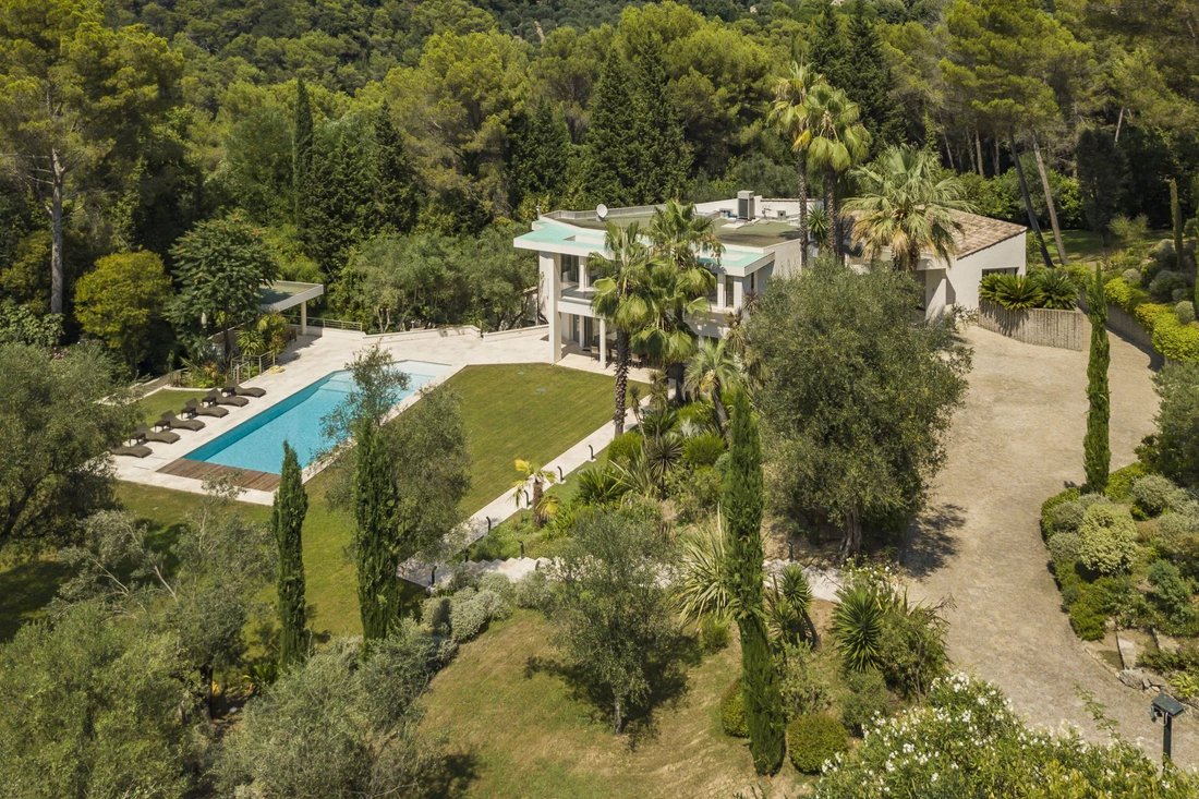 Villa en Mougins, Provenza-Alpes-Costa Azul, Francia 2 - 14357166