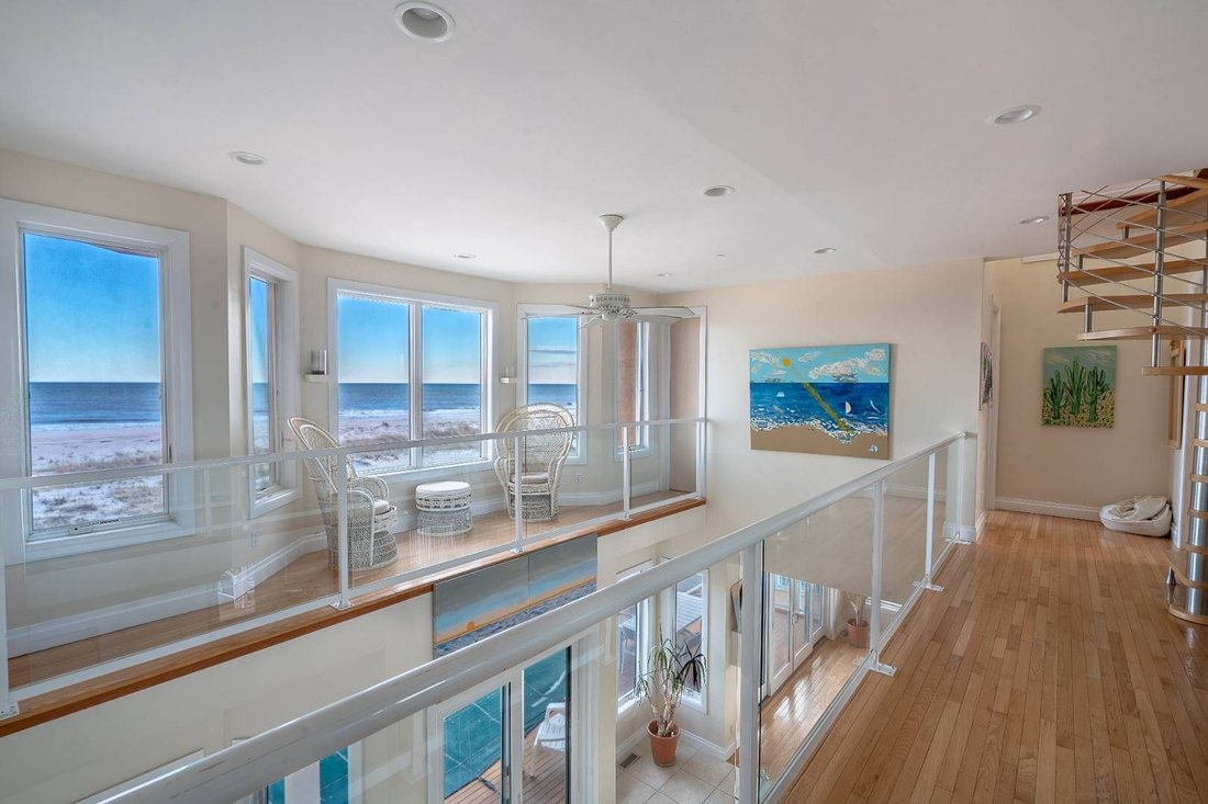 West Hampton Dunes, New York, United States 4 - 16457181
