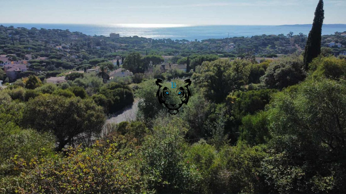 Land in Ecarts, Roquebrune-sur-Argens, France 1 - 16415633