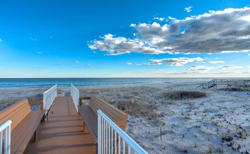 Westhampton Beach, New York, United States 1