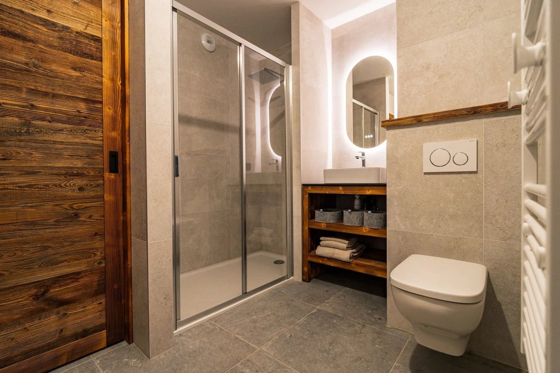 Chalet in Morzine, Auvergne-Rhône-Alpes, France 1 - 16415438