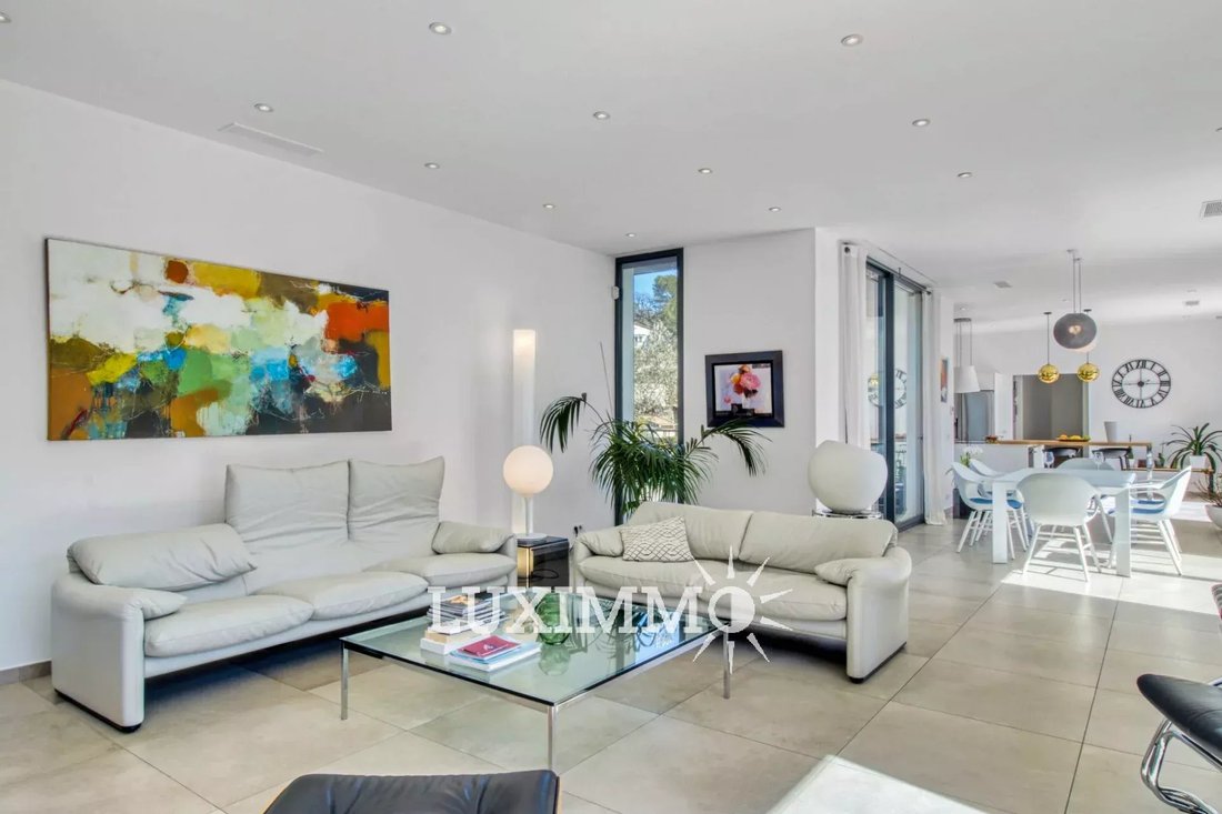 Villa in Mougins, Provence-Alpes-Côte d'Azur, France 4 - 14466371