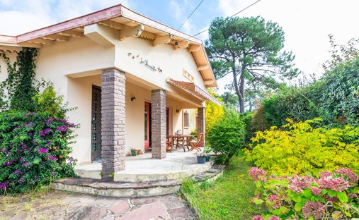 House in Anglet, Nouvelle-Aquitaine, France 1