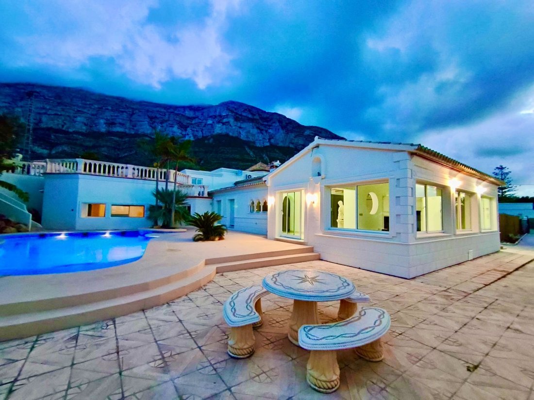 Chalet in Denia, Valencian Community, Spain 4 - 16417256