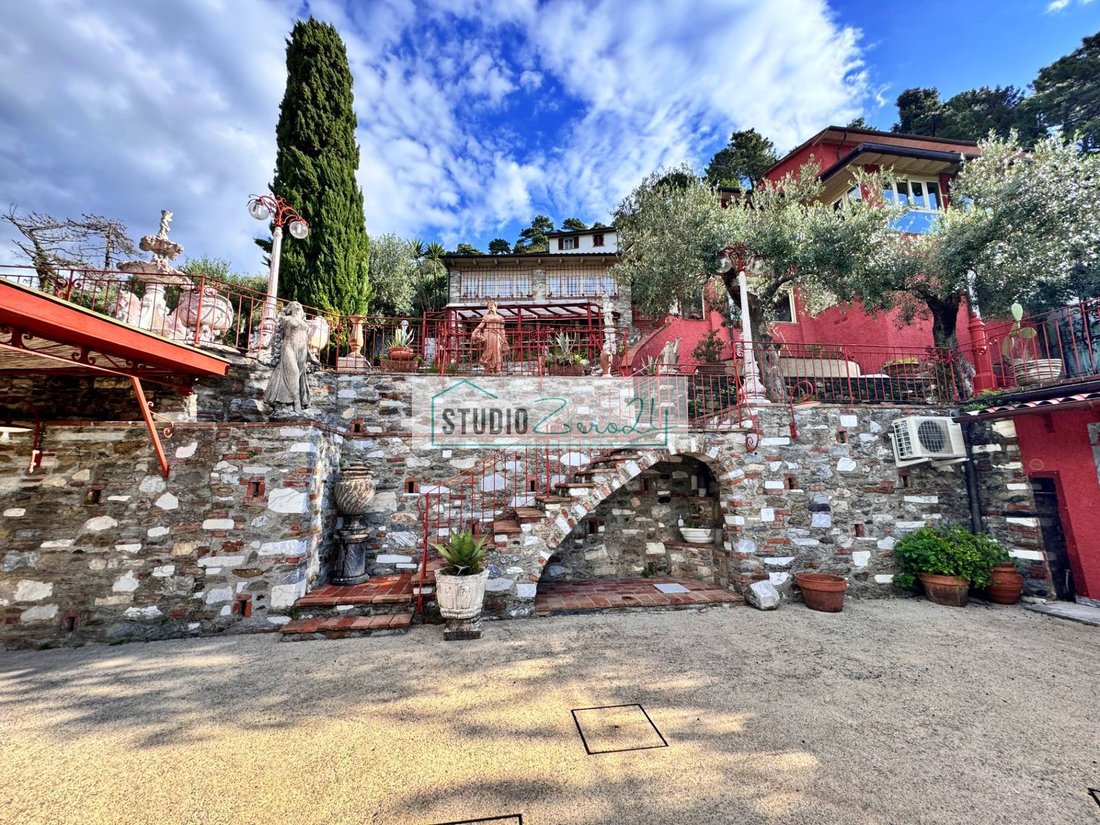 Villa in Seravezza, Tuscany, Italy 1 - 16417934