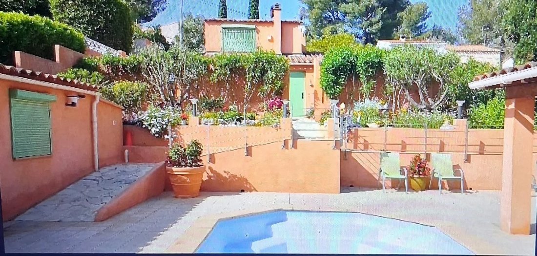 Villa in Beaucours-La Gorguette-La Morvenede, Sanary-sur-Mer, France 1 - 13813496