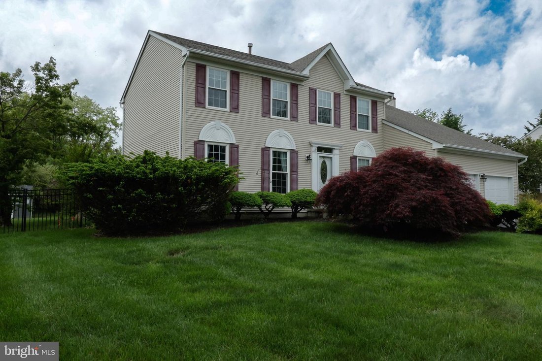 House in Robbinsville Township, New Jersey, United States 2 - 16415925