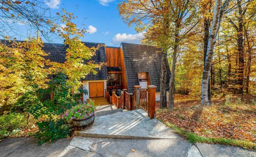 House in Saint-Sauveur, Quebec, Canada 1