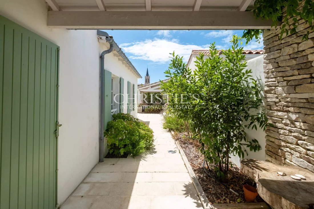 House in La Couarde-sur-Mer, Nouvelle-Aquitaine, France 1 - 16415312