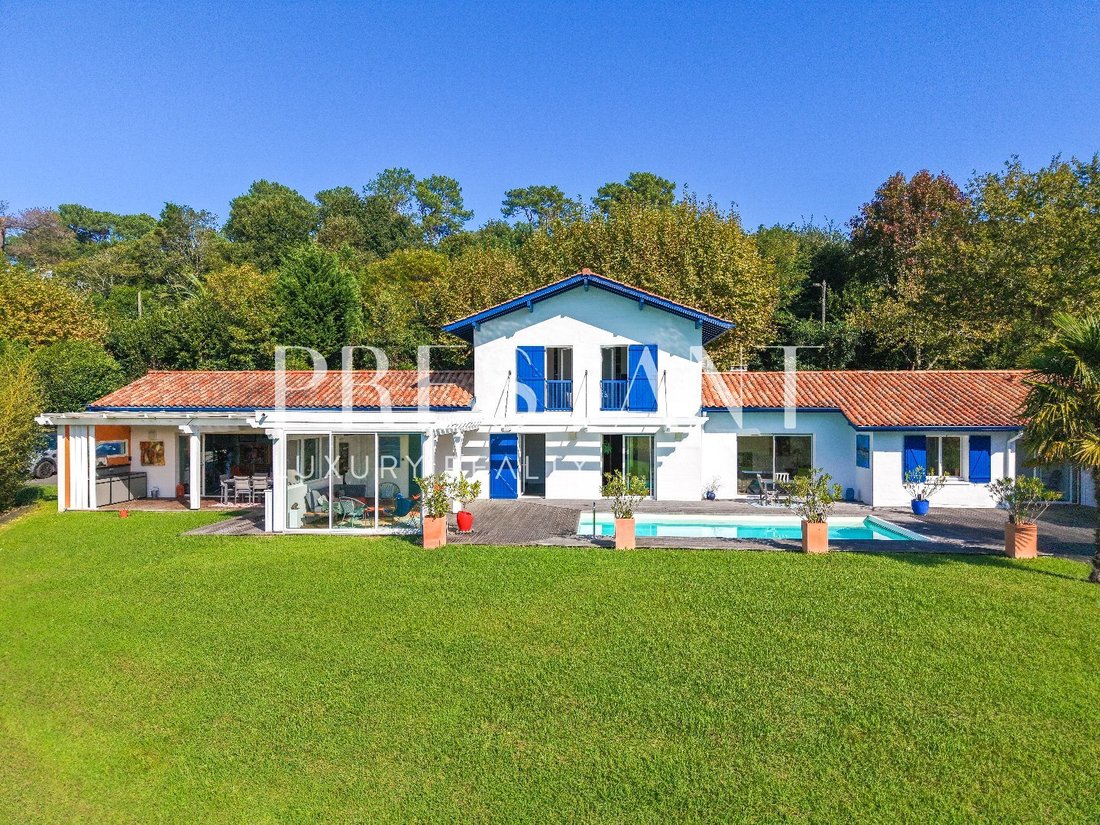 House in Bidart, Nouvelle-Aquitaine, France 2 - 16457076