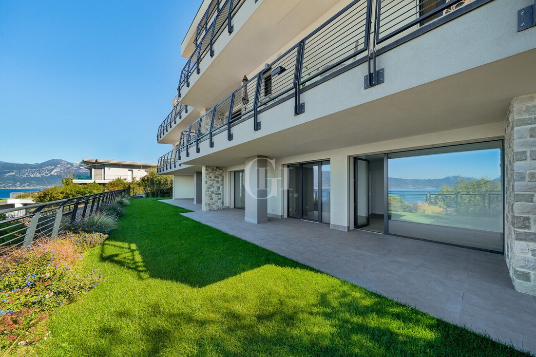 Apartment in Torri del Benaco, Veneto, Italy 2 - 16457758