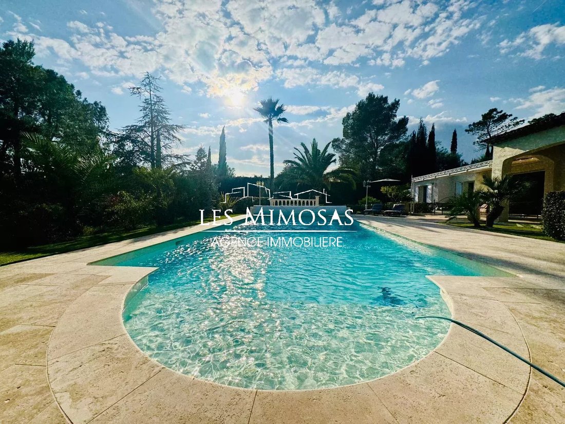 Estate in La Bouverie, Roquebrune-sur-Argens, France 2 - 16415862