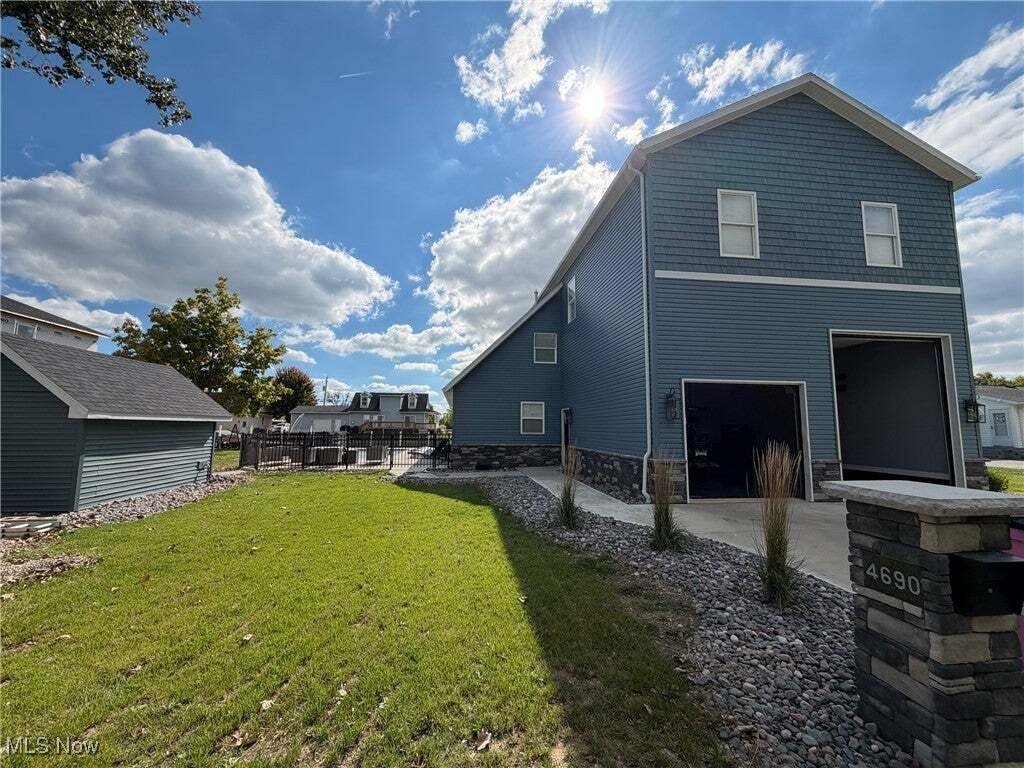 House in Port Clinton, Ohio, United States 5 - 16415922