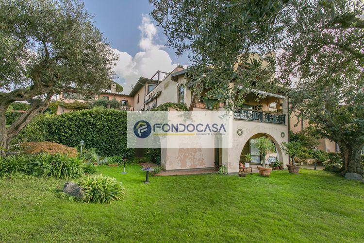 Villa in Castel Gandolfo, Lazio, Italy 4 - 16459436