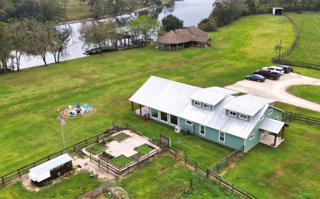 Wild Peach Village, Texas, United States 5 - 16416637