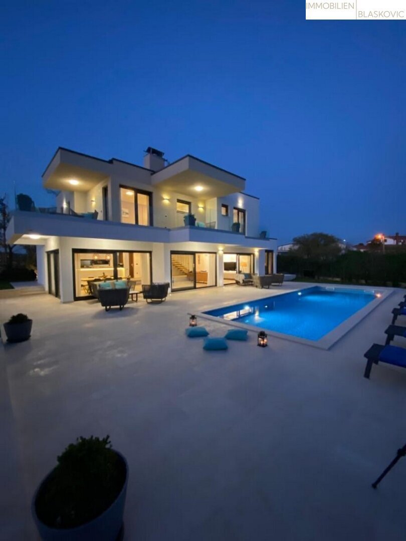 Villa in Višnjan, Istria County, Croatia 3 - 16425088