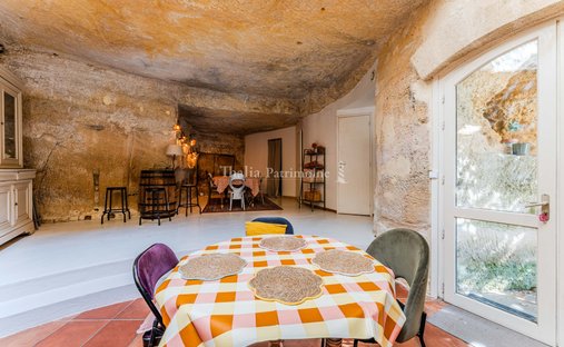 Castle for Sale in Langoiran, Nouvelle-Aquitaine, France