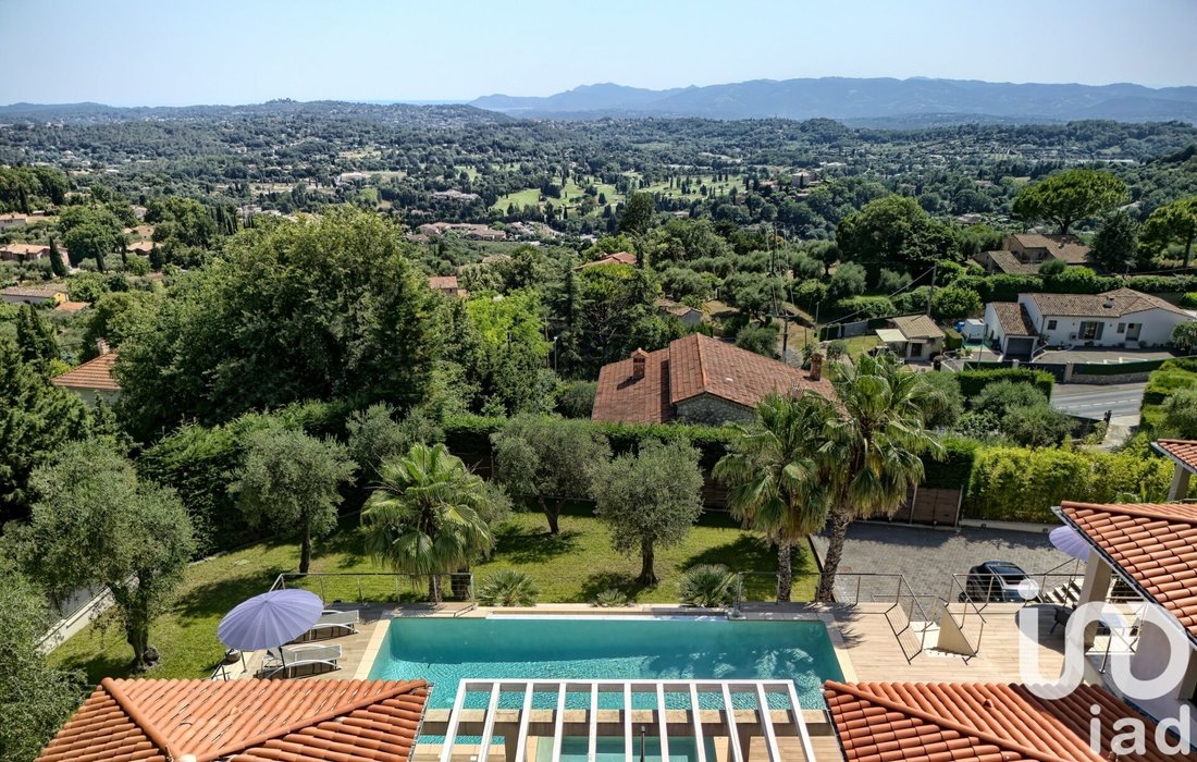 House in Châteauneuf-Grasse, Provence-Alpes-Côte d'Azur, France 1 - 16404086