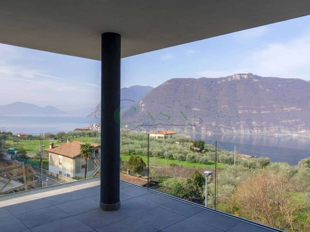 Apartment in Sale Marasino, Lombardy, Italy 1 - 16432596