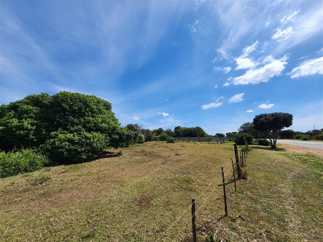 Land in Jeffreys Bay, Eastern Cape, South Africa 1 - 16417876