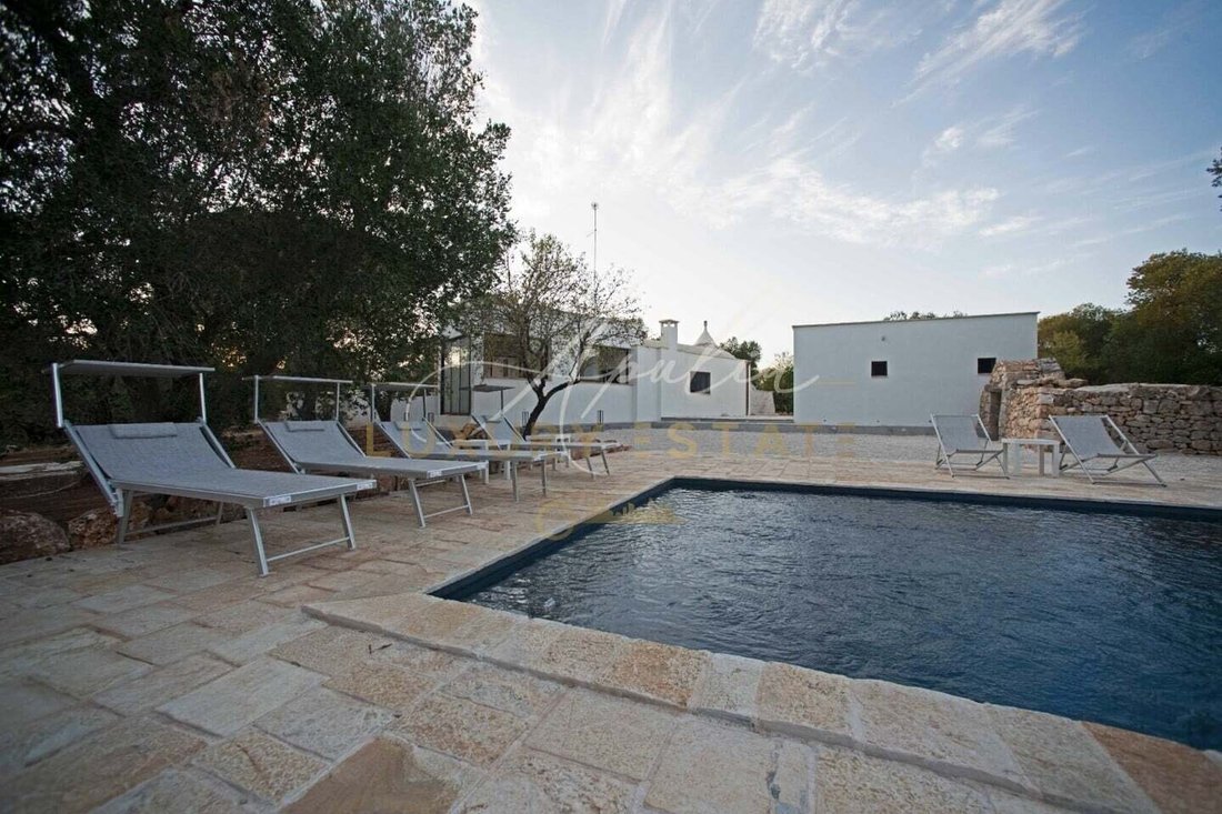 Villa in Ceglie Messapica, Apulia, Italy 3 - 16434378