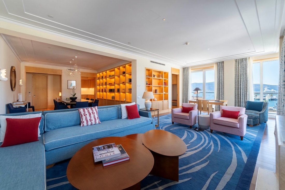 Apartment in Tivat, Tivat Municipality, Montenegro 2 - 16424752
