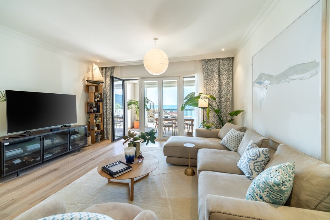 Apartment in Milovići, Tivat Municipality, Montenegro 4 - 16434220