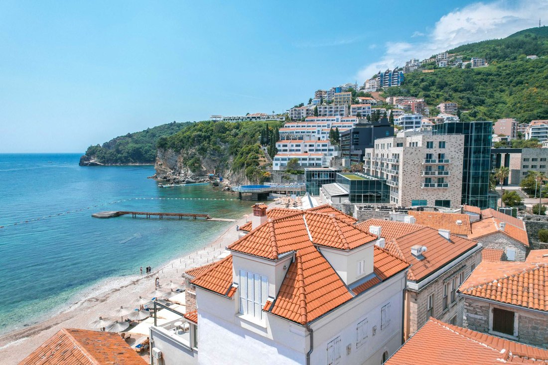 Apartment in Budva, Budva Municipality, Montenegro 1 - 16454437