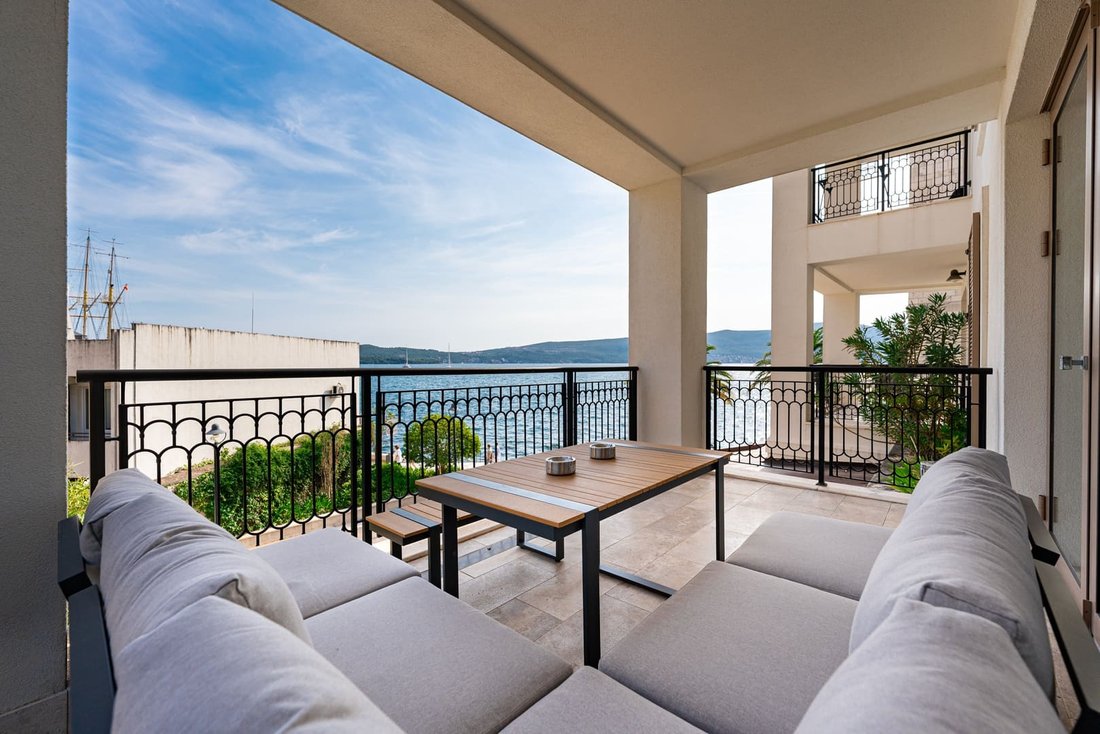 Apartment in Tivat, Tivat Municipality, Montenegro 4 - 16420775