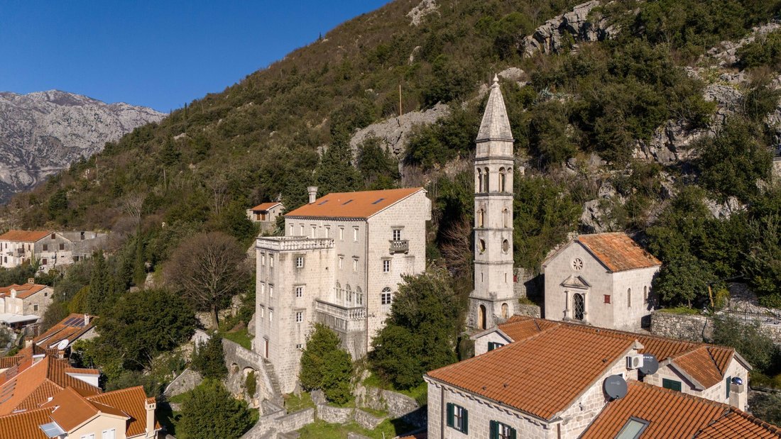 Castillo en Perast, Municipio de Kotor, Montenegro 2 - 16451846