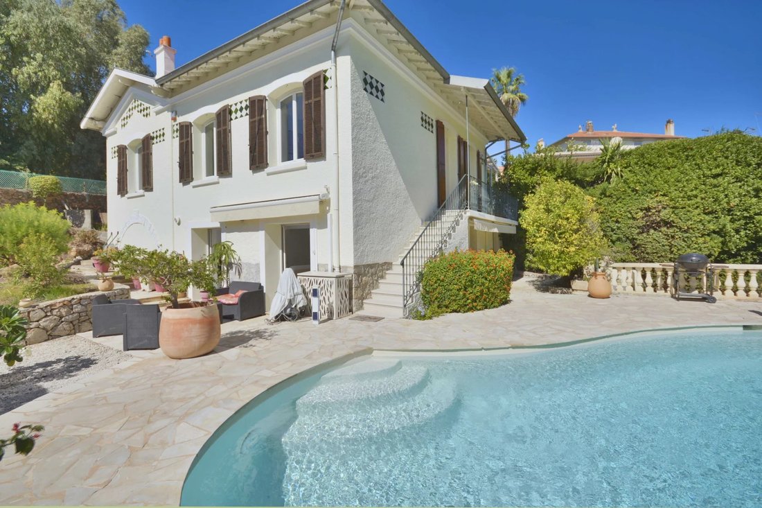 Villa in Cannes, Provence-Alpes-Côte d'Azur, France 1 - 16457037
