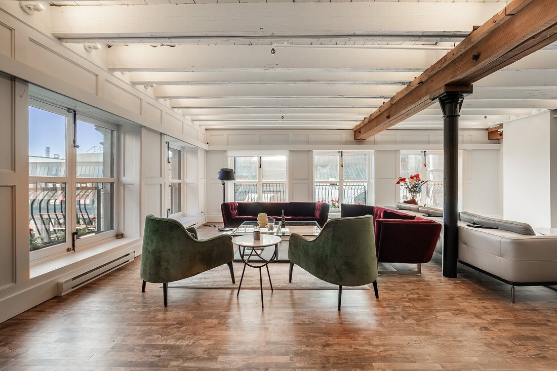 Condo in Montreal, Quebec, Canada 1 - 16420637