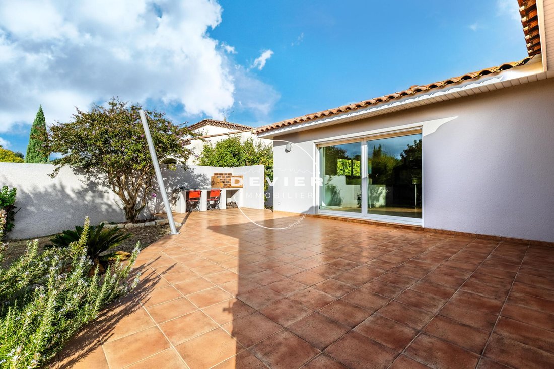 Villa in Centre Ville, Castries, France 4 - 12744110