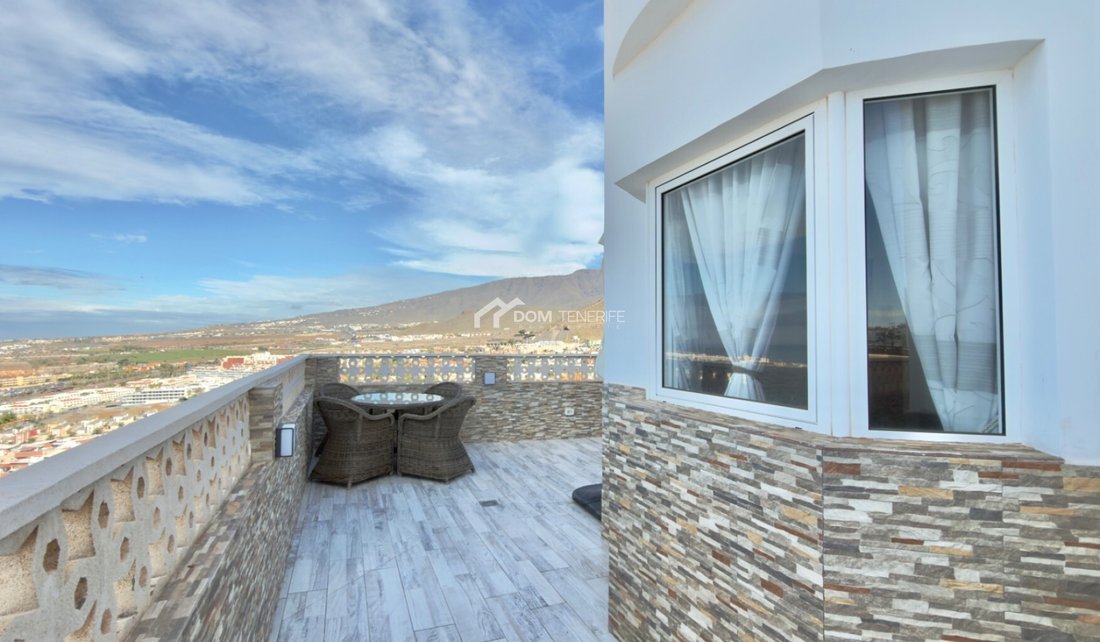 Townhouse in Costa Adeje, Adeje, Canary Islands 2 - 16451086