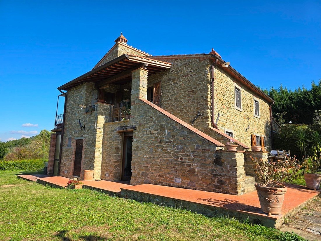 Villa in Santa Firmina, Arezzo, Tuscany 2 - 16419214