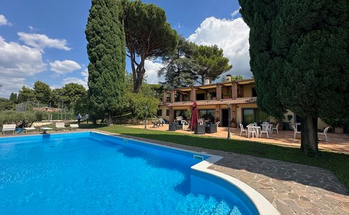 Villa à Monte Porzio Catone, Latium, Italie 1