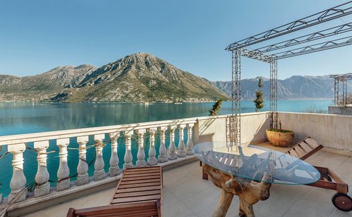 Apartment in Kostanjica, Kotor, Herceg Novi Municipality, Montenegro 1