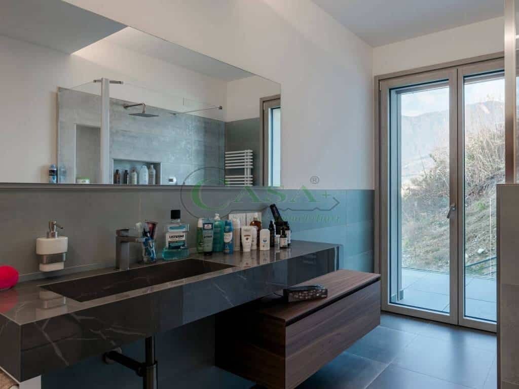 Apartment in Sale Marasino, Lombardy, Italy 5 - 16432596