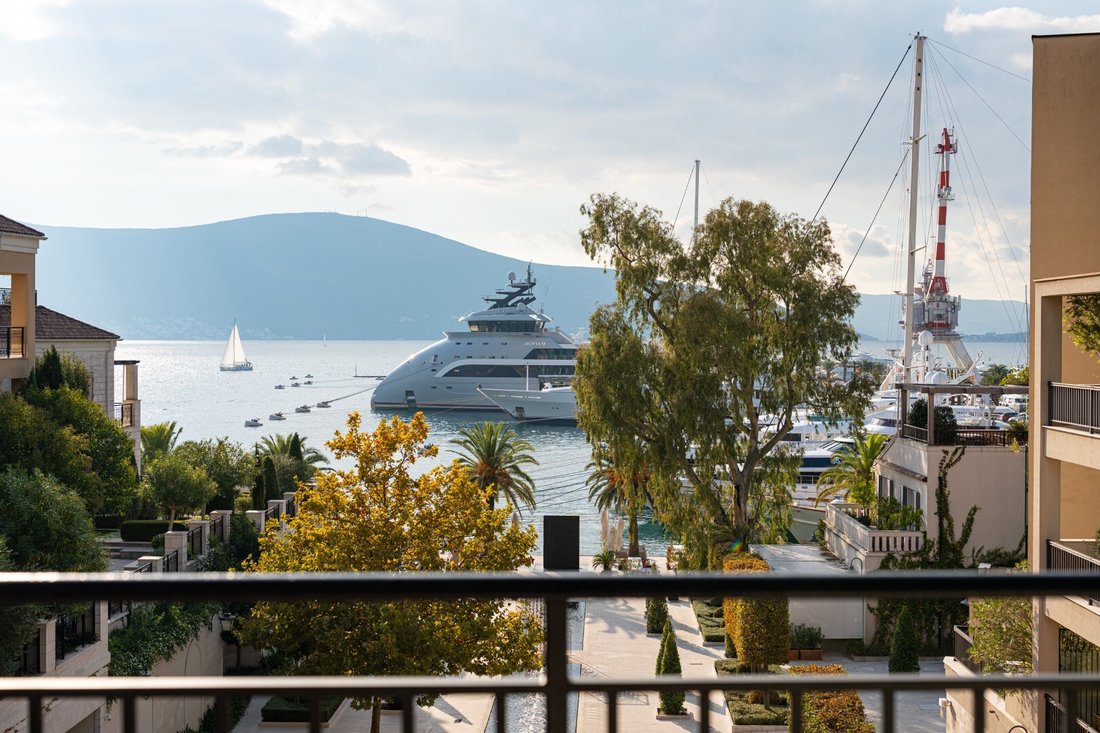 Penthouse in Tivat, Tivat Municipality, Montenegro 1 - 16420690