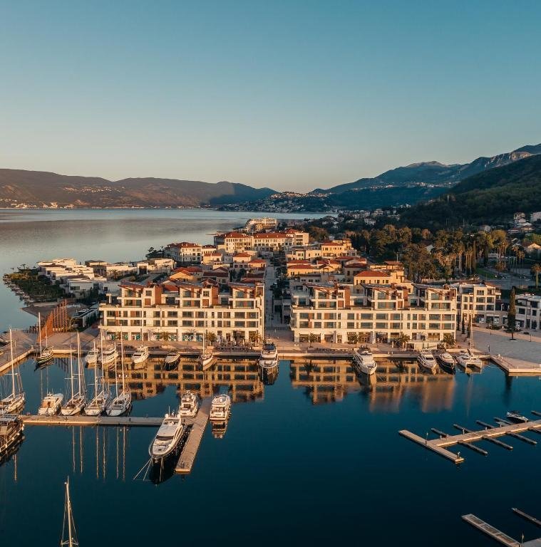 Penthouse in Kumbor, Herceg Novi Municipality, Montenegro 2 - 16443894