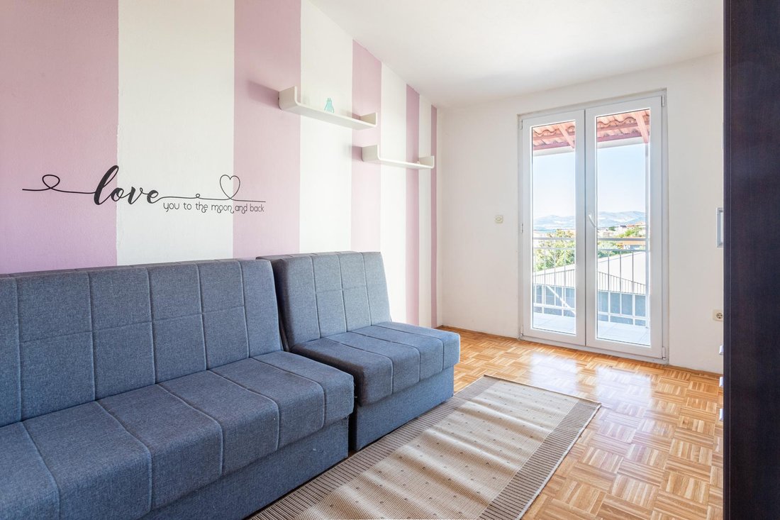 Villa in Kastel Sucurac, Split-Dalmatia County, Croatia 4 - 16258260
