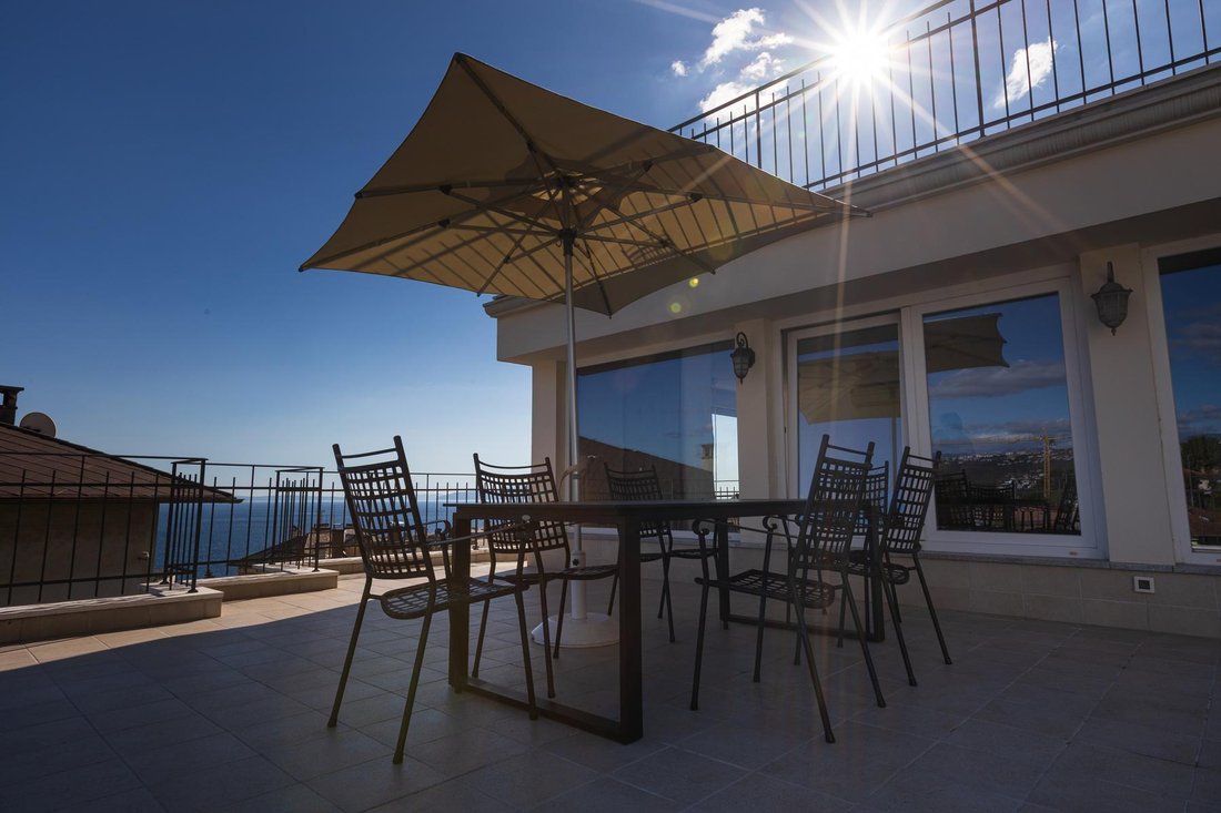 Apartment in Grad Opatija, Primorje-Gorski Kotar County, Croatia 1 - 16457073