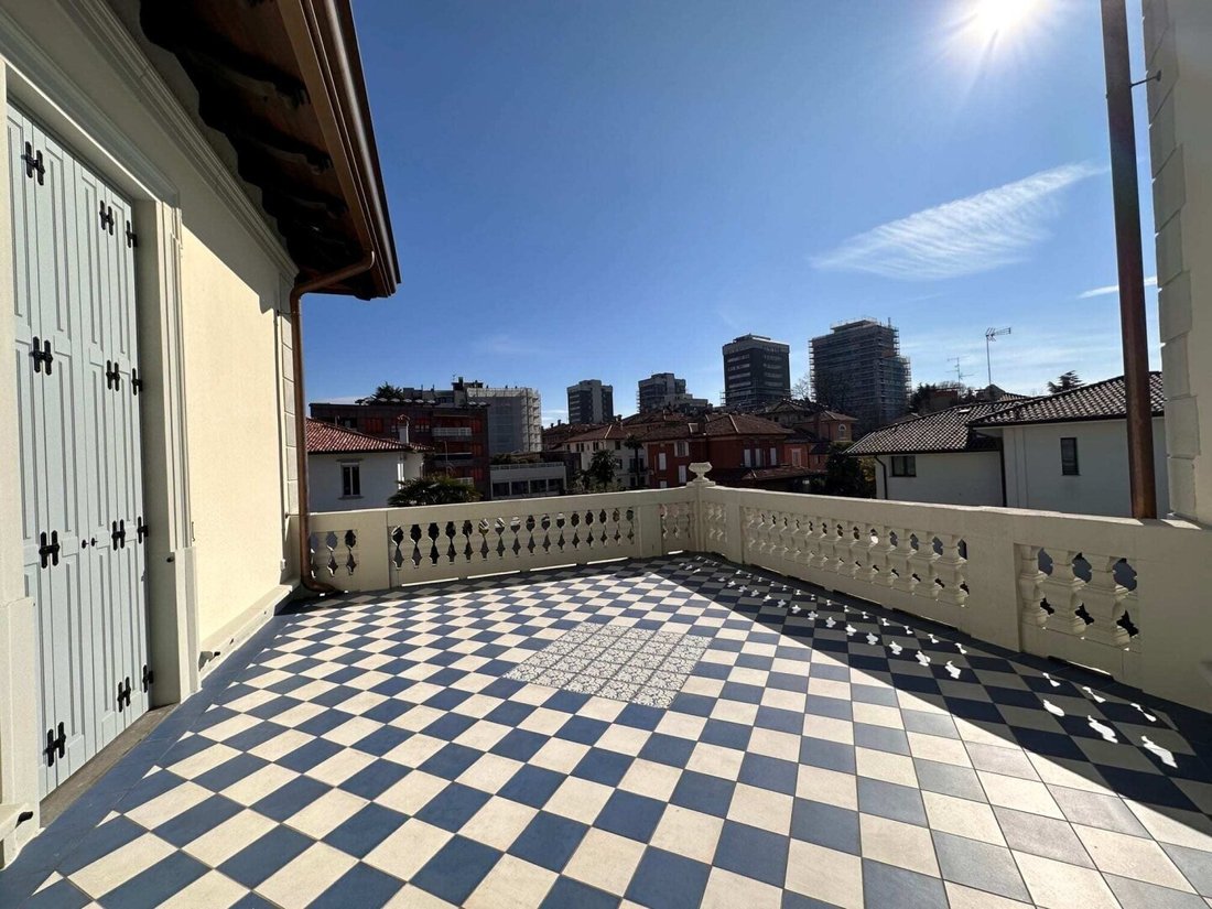 Villa in Center, Udine, Friuli – Venezia Giulia 4 - 16432396